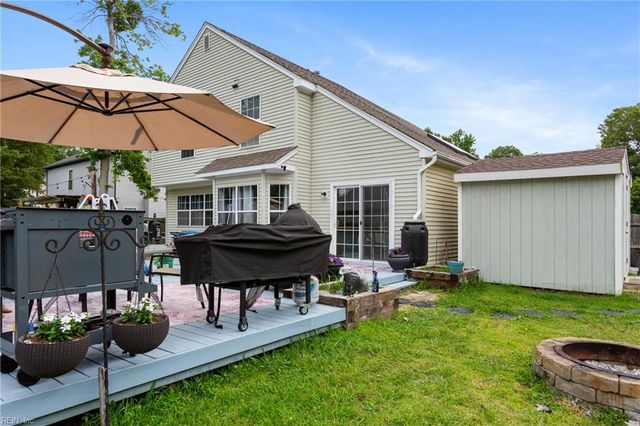 1 Travis CIR, Hampton, VA 23669