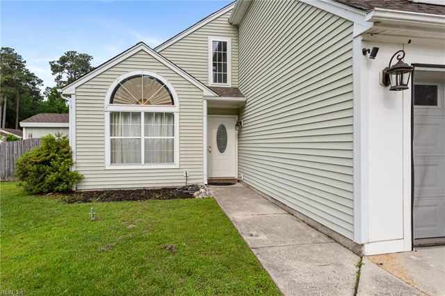 1 Travis CIR, Hampton, VA 23669