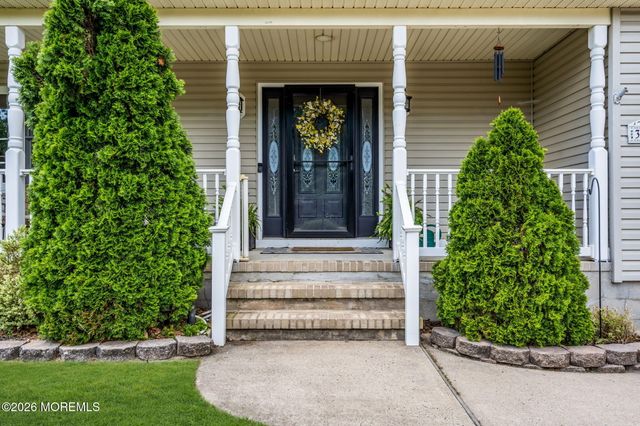 382 Wheaton Avenue, Bayville, NJ 08721