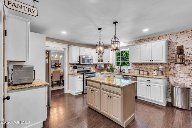 382 Wheaton Avenue, Bayville, NJ 08721