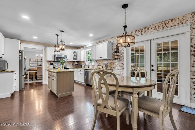 382 Wheaton Avenue, Bayville, NJ 08721