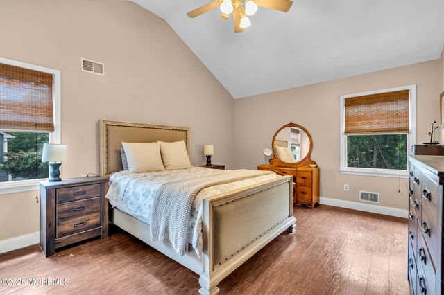 382 Wheaton Avenue, Bayville, NJ 08721
