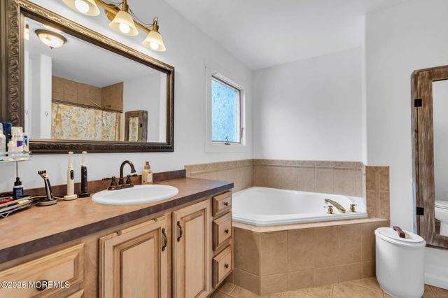 382 Wheaton Avenue, Bayville, NJ 08721
