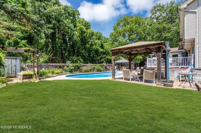 382 Wheaton Avenue, Bayville, NJ 08721