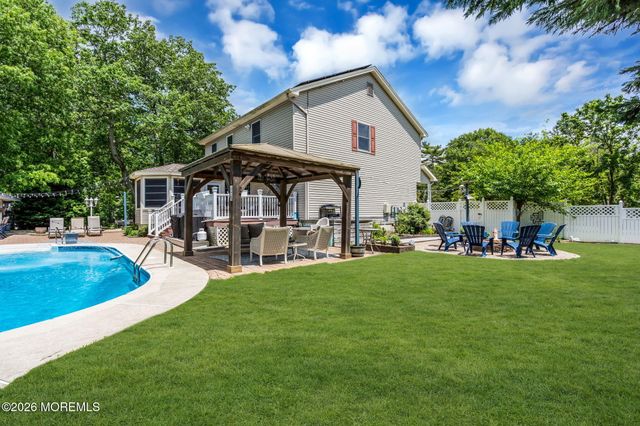 382 Wheaton Avenue, Bayville, NJ 08721