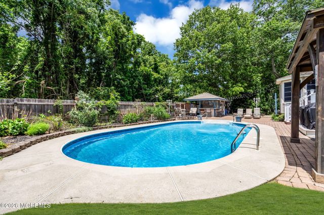 382 Wheaton Avenue, Bayville, NJ 08721
