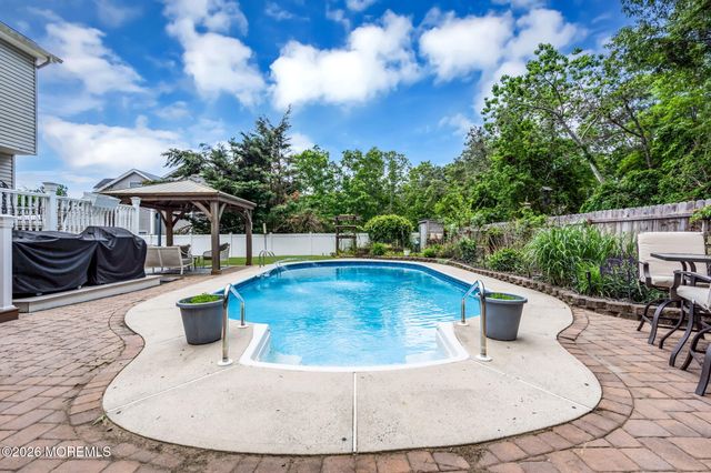 382 Wheaton Avenue, Bayville, NJ 08721
