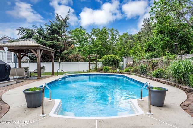 382 Wheaton Avenue, Bayville, NJ 08721