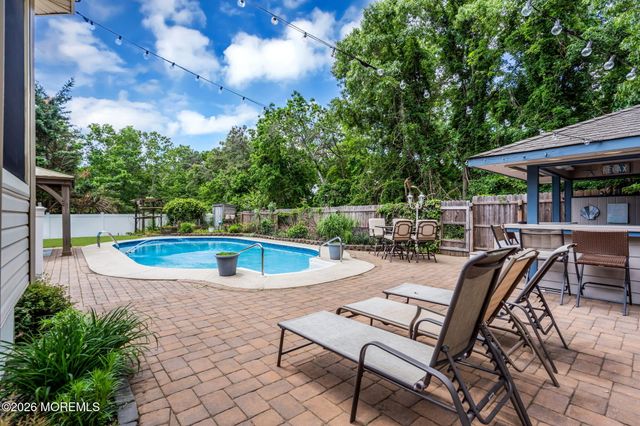 382 Wheaton Avenue, Bayville, NJ 08721