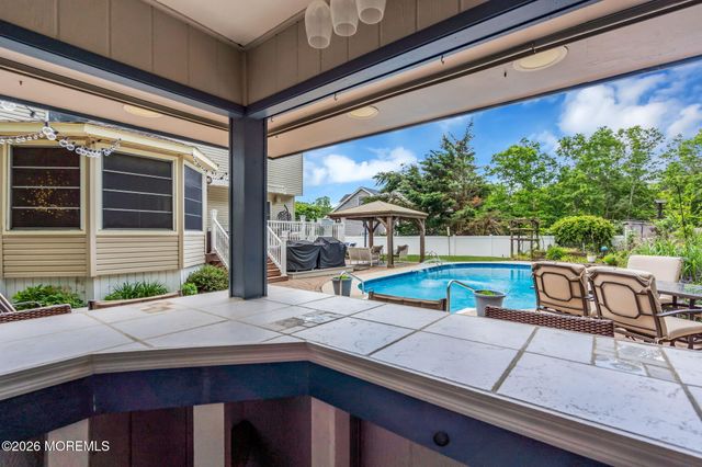 382 Wheaton Avenue, Bayville, NJ 08721