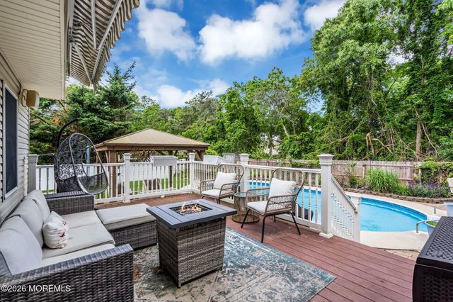 382 Wheaton Avenue, Bayville, NJ 08721