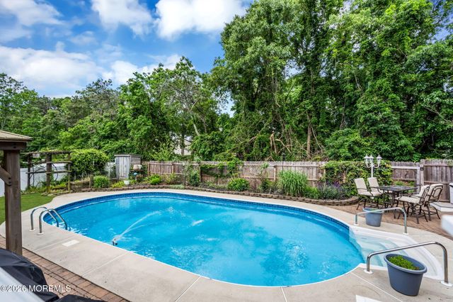 382 Wheaton Avenue, Bayville, NJ 08721