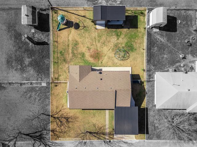 911 S Avenue M Avenue, Clifton, TX 76634