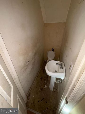 2040 WALBROOK AVE, Baltimore, MD 21217