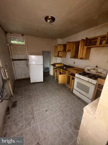 2040 WALBROOK AVE, Baltimore, MD 21217