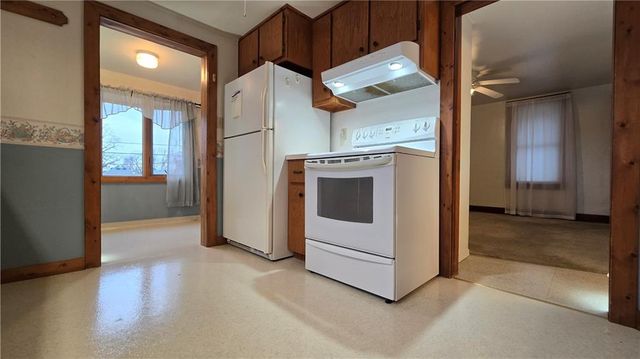 1108 Roosevelt Avenue, St Joseph, MO 64505