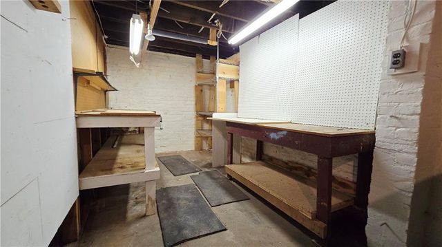 1108 Roosevelt Avenue, St Joseph, MO 64505