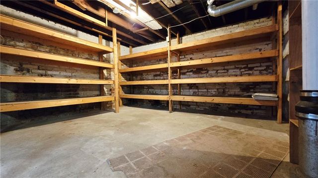 1108 Roosevelt Avenue, St Joseph, MO 64505