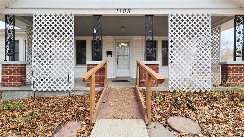 1108 Roosevelt Avenue, St Joseph, MO 64505