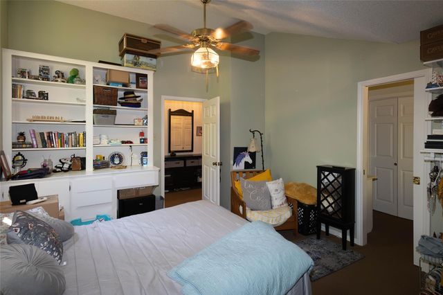 20300 Belair Drive, Huntsville, TX 77320