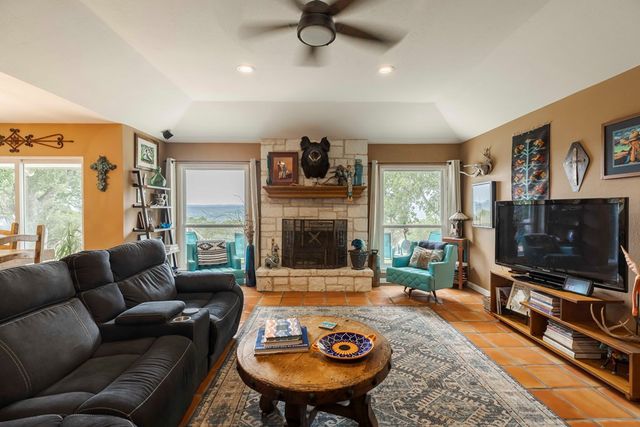 116 Ridge Rd, Hunt, TX 78024