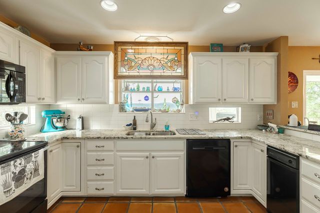 116 Ridge Rd, Hunt, TX 78024