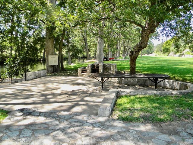 116 Ridge Rd, Hunt, TX 78024