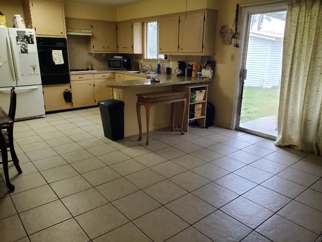 605 Barbara St, Deridder, LA 70634