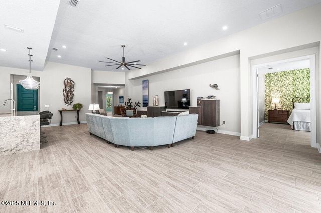 11373 MADELYNN Drive, Jacksonville, FL 32256