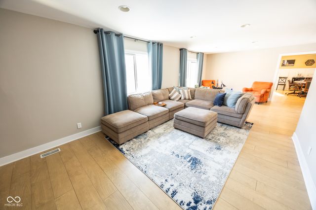 1055 Arroyo Road, Greenwood, IN 46143