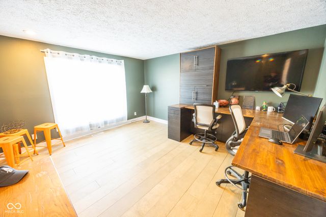 1055 Arroyo Road, Greenwood, IN 46143