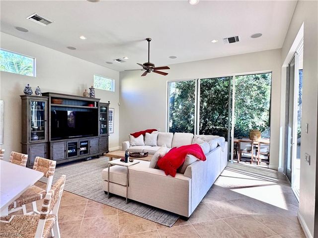 28576 Via D Arezzo DR, Bonita Springs, FL 34135