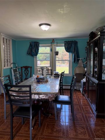73 Michigan Avenue, Bay Shore, NY 11706
