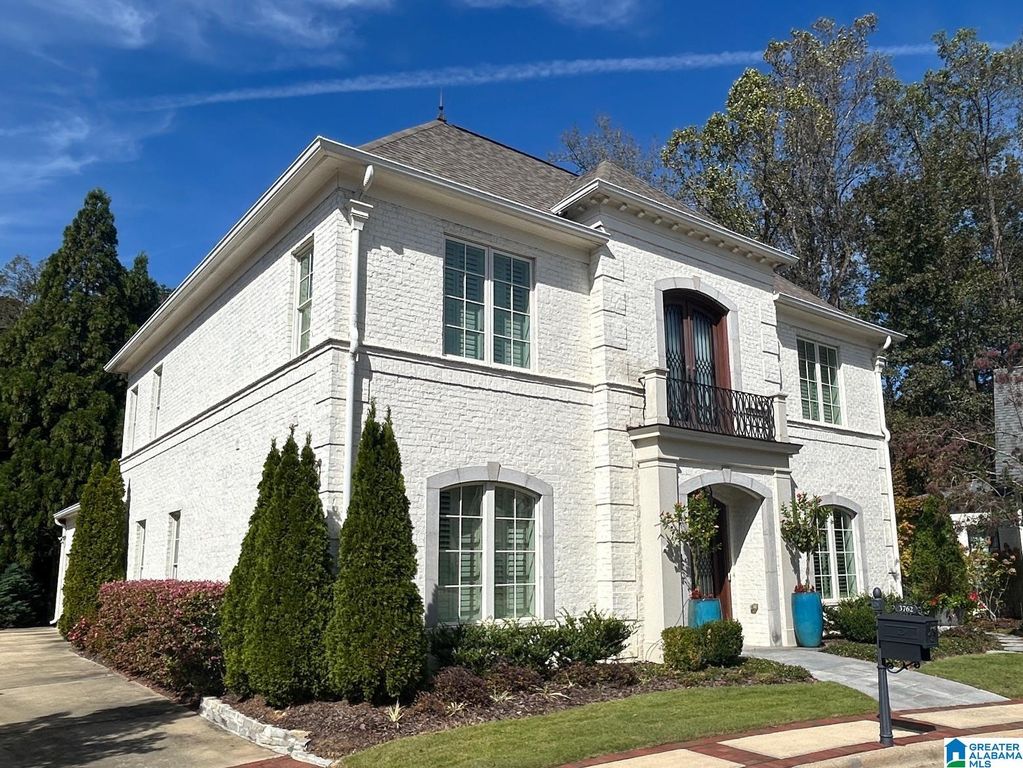 3762 VILLAGE LANE, Mountain Brook, AL 35223