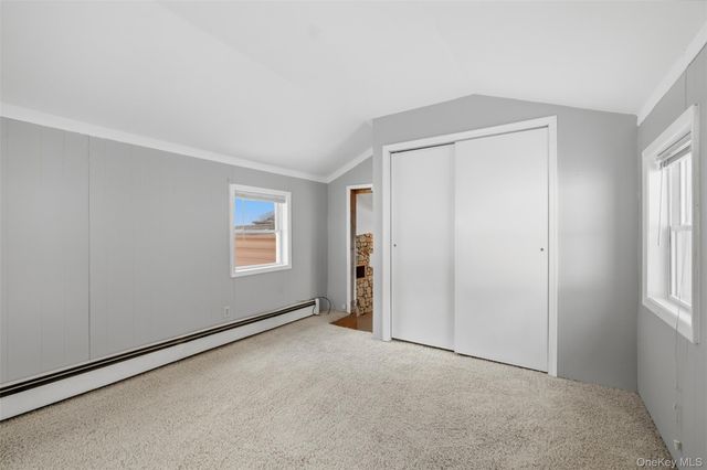 269 Oakland Valley Road, Cuddebackville, NY 12729