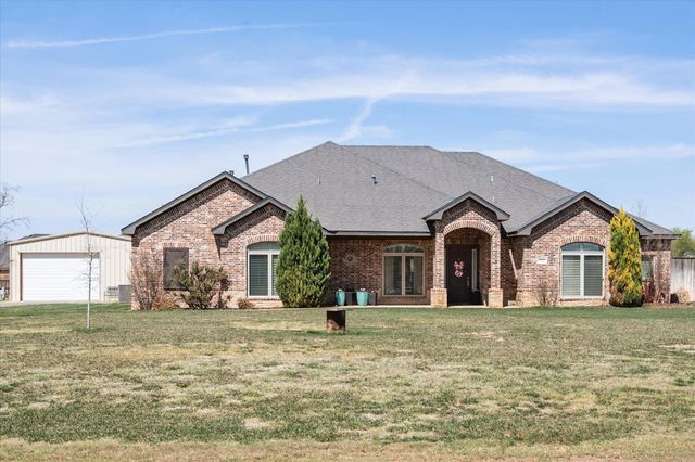 8906 153rd Street, Wolfforth, TX 79382