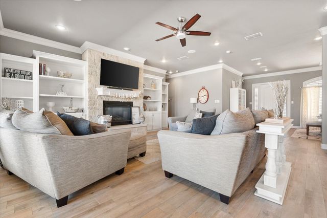 8906 153rd Street, Wolfforth, TX 79382