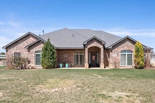 8906 153rd Street, Wolfforth, TX 79382