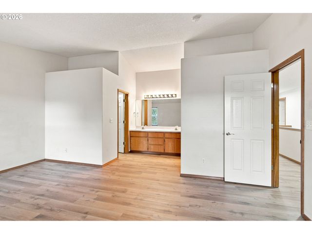 6707 Se WRENFIELD St, Hillsboro, OR 97123