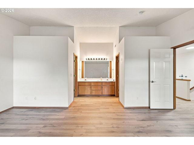 6707 Se WRENFIELD St, Hillsboro, OR 97123