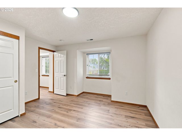 6707 Se WRENFIELD St, Hillsboro, OR 97123