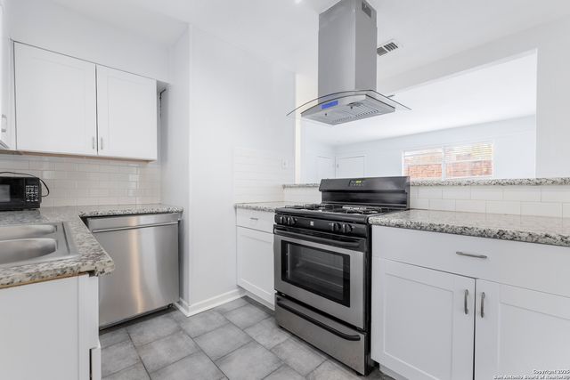 7235 Westlyn Dr, San Antonio, TX 78227