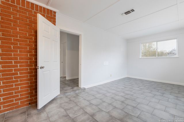 7235 Westlyn Dr, San Antonio, TX 78227