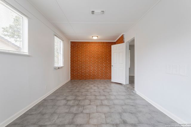 7235 Westlyn Dr, San Antonio, TX 78227