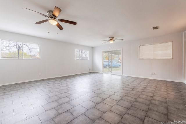 7235 Westlyn Dr, San Antonio, TX 78227