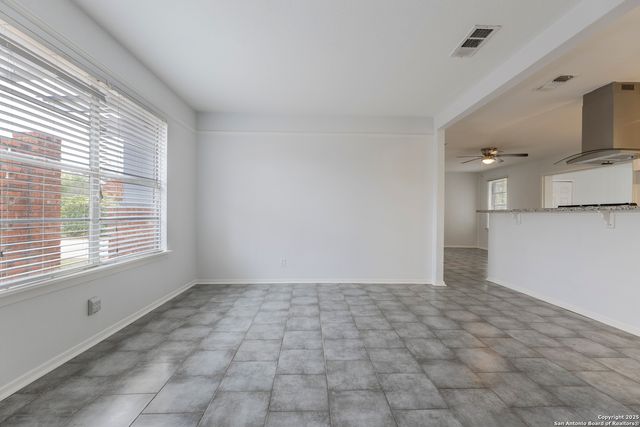 7235 Westlyn Dr, San Antonio, TX 78227