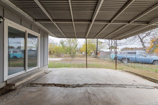 7235 Westlyn Dr, San Antonio, TX 78227