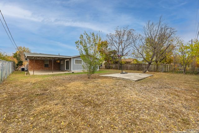 7235 Westlyn Dr, San Antonio, TX 78227