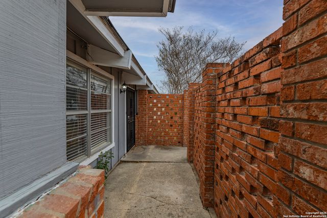 7235 Westlyn Dr, San Antonio, TX 78227