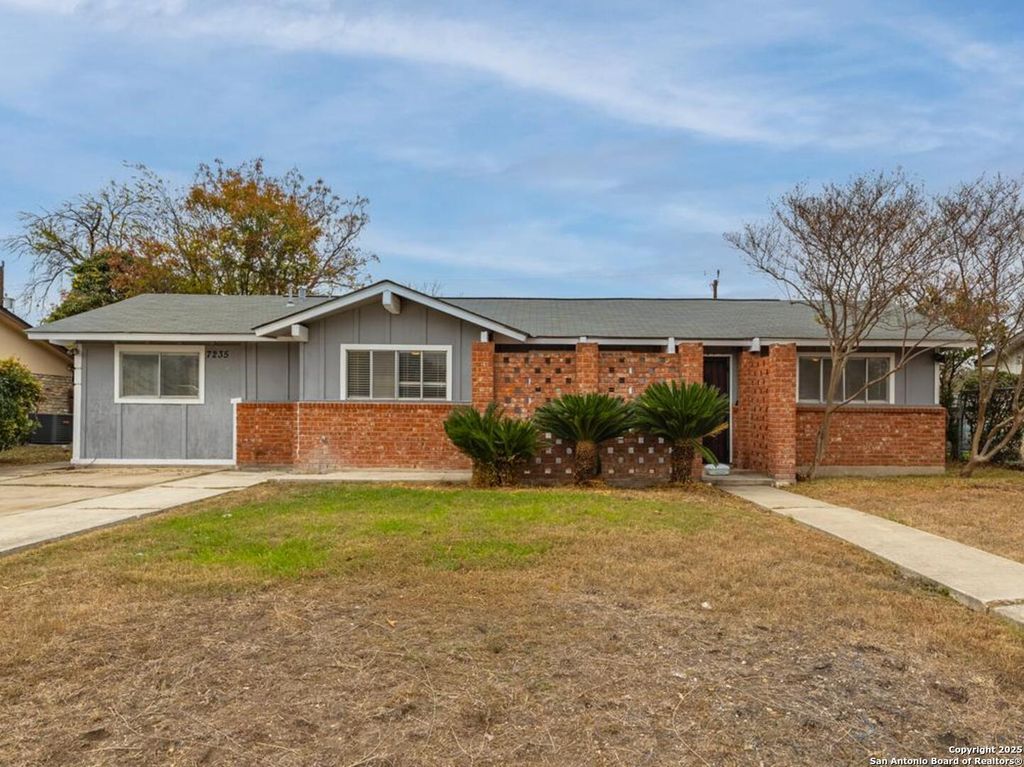7235 Westlyn Dr, San Antonio, TX 78227